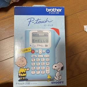Impresora de etiquetas Brother P-touch J100 Snoopy Japón edición limitada nueva - Imagen 1 de 4