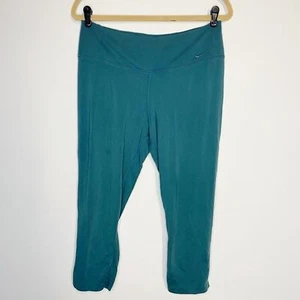 Nike Dri-Fit Teal 3/4 Length Leggings Size Large Workout Outdoor Athletic - Picture 1 of 7