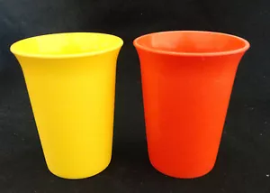 2 Vintage Tupperware 8 oz Orange Yellow Bell Tumbler Kids Cups - Picture 1 of 1