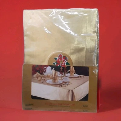 Elegante Mantel Vacacional Metálico Dorado 60x102 Oblongo Navidad  Foto 1 de 3