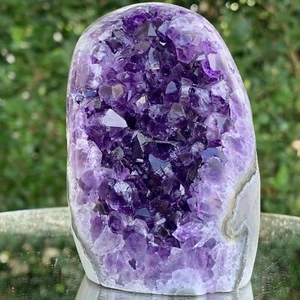 421.5g 6x6x9cm Purple Amethyst Geode from Uruguay - Picture 1 of 3