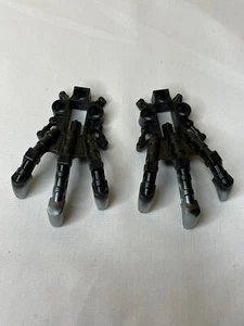 53562 LEGO Parts 2 Lego Technic Bionicle Foot Piraka 3 Claws BLACK Gray Talons - Picture 1 of 3
