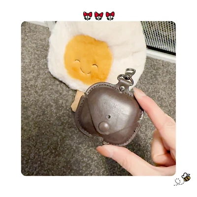 Funda PU AirPods simple y clásica - ¡Elegancia atemporal para tus AirPods! Foto 1 de 4