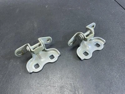 2PC Rear Right & Left Door Upper Hinge 2018 Chevrolet Trax 2015 2016 2017 - 2022 - Imagem 1 de 4