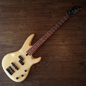 Bajo eléctrico Yamaha RBX 600R blanco tipo precisión usado de Japón - Imagen 1 de 10