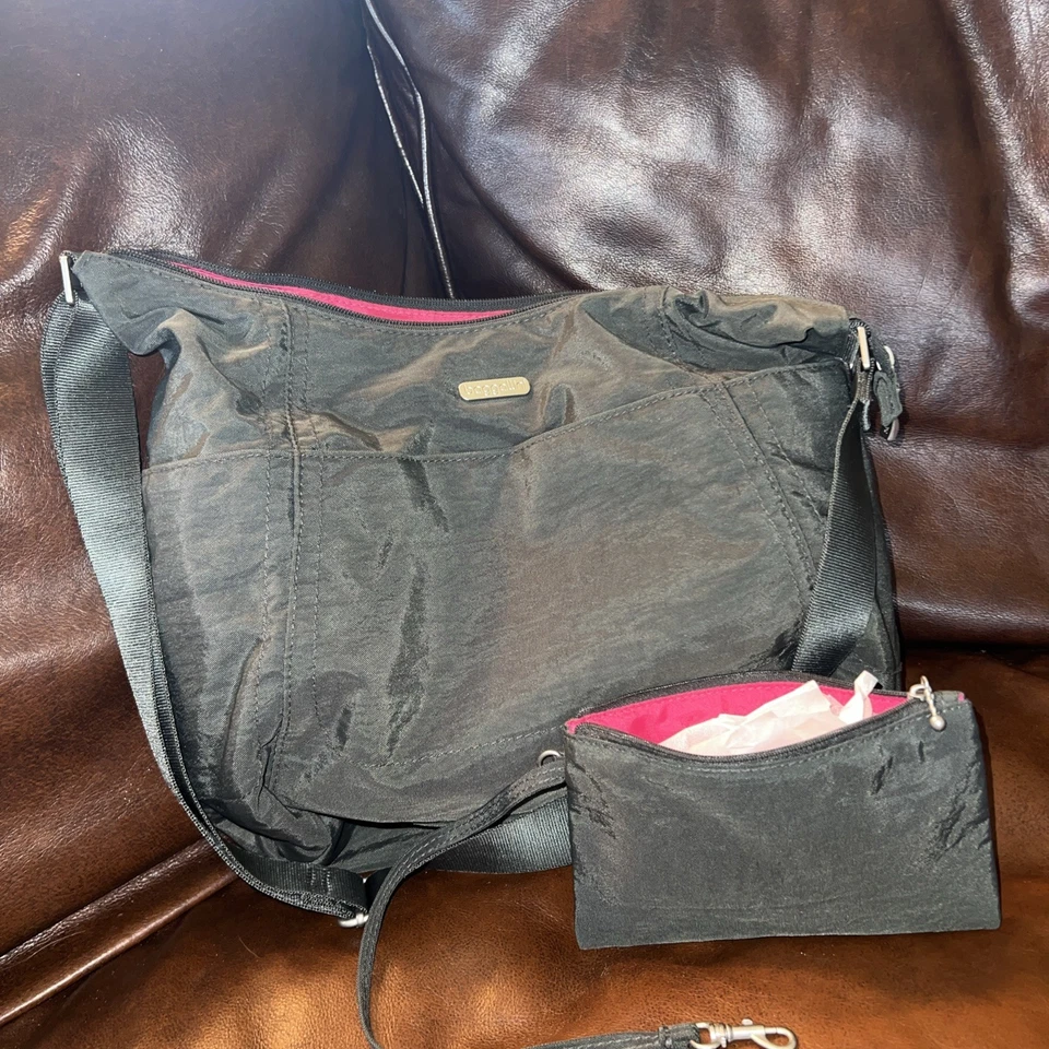 Baggallini Shoulder Bag With Coin Purse Bright Pink Lining Gorgeous Gray! 15”x12 - Image 1 of 4