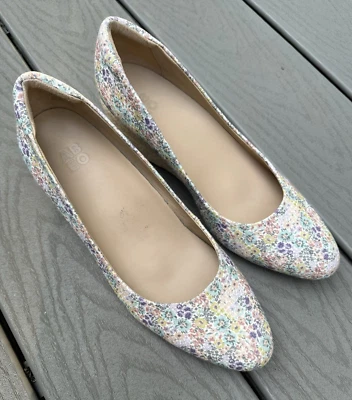 ABEO Women's Quinn Metatarsa Wedge Espadrille in Floral Size 9 Closed Toe - Image 1 of 4