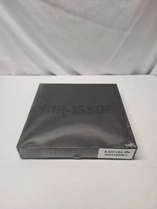 Rihanna A Girl Like Me Rig-Issue Sea Glass Translucent Vinyl 2LP T-Shirt Large - Picture 1 of 8