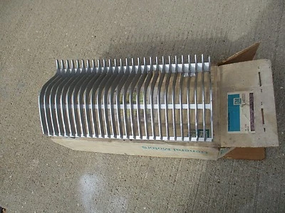 NOS 1973 OLDSMOBILE TORONADO LEFT LOWER GRILLE HALF 412331  - Image 1 of 4