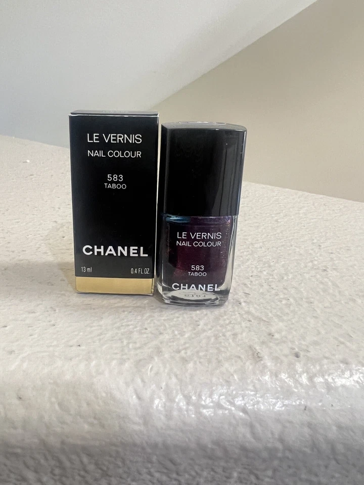 CHANEL 583 TABÚ Esmalte de Uñas Amatista Más Profundo Brillante De Colección Raro Foto 1 de 4