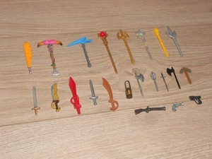 Action Figuren Waffen Cache wie gesehen, gemischte Marken - teilweise selten - Bild 1 von 1