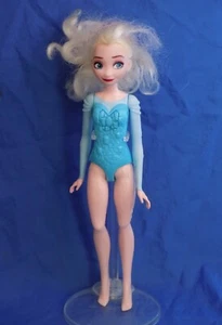 Disney Frozen Elsa 11 Zoll Modepuppe mit singender & leuchtender Funktion Hasbro 2018 - Bild 1 von 7