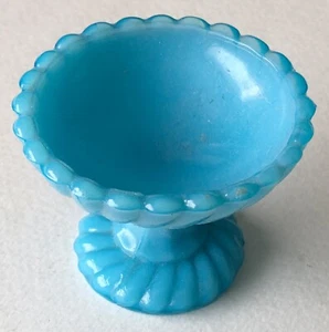 Antico piatto piccolo piedistallo Portieux Vallerysthal blu francese nastro opalino - Foto 1 di 4