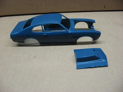 CUERPO Y CAPÓ FORD MAVERICK DEPÓSITO DE CHATARRA (PERFECTO) Foto 1 de 4