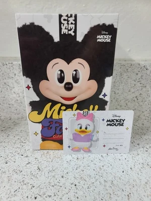 POP MART- MARGARIDA- Disney Mickey Family Cute Together Series- Autêntico lacrado NOVO - Imagem 1 de 4