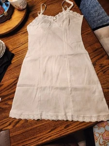 Vintage Full Slip Cotton Embroidered Eyelet Flowers - Picture 1 of 5