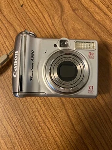 Canon PowerShot A560 silber 7,1 MP 2,5" LCD Bildschirm 4x optischer Zoom Digitalkamera - Bild 1 von 1