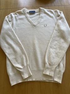 Fred Perry 100% Cashmere Vintage V Neck Womens Cream Jumper VGC Sz 42” 107cm - Picture 1 of 5