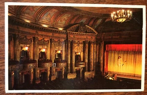 Interior L Ringling Theater Baraboo Wisconsin Postcard - Picture 1 of 3