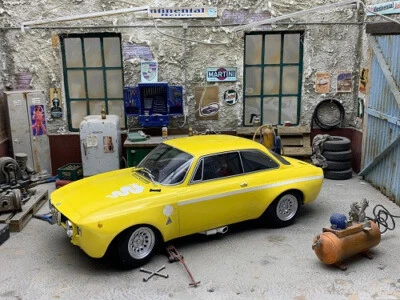 Alfa Romeo GTA 1300 Junior 1971 Minichamps 1:18 Limitiert 350 Stück OVP NEU - Bild 1 von 4