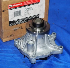 NEW OEM 2008-2010 Ford F250 F350 F450 F550 6.4L Powerstroke Water Pump Assembly - Picture 1 of 9