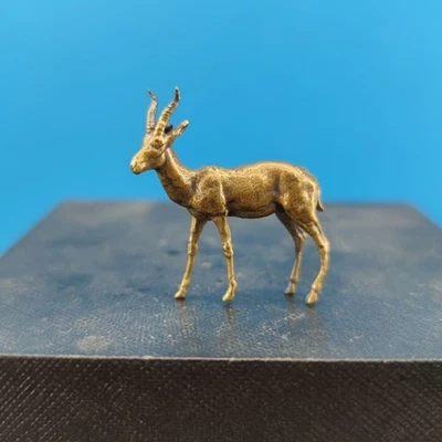 Estatuilla de estatua de cabra tallada a mano de bronce de latón adornos HUI00171 Foto 1 de 4