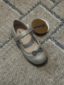 NWT Toddler Girl’s Dress Shoe Mayoral Sz 7.5 - Picture 1 of 5