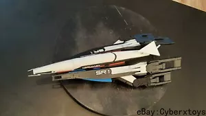 MASS EFFECT SSV Normandy SR1 Spaceship Painted Model 3D Print - Picture 1 of 10