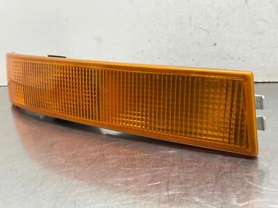2012 Gmc Van Savana 2500 Passenger Right Marker Light Lamp Amber 20772636 03 23 - Image 1 of 4