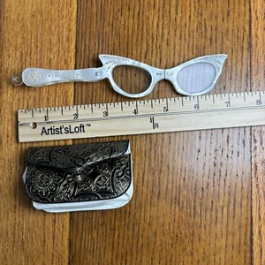 Vtg. Old Folding Opera Glasses Pearl White Lucite Rhinestone Cats Eye Hong Kong - Picture 1 of 24