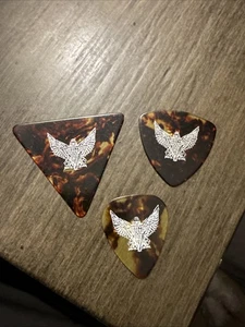3 selecciones de guitarra Triumph. Mike Levine & Ric Emmett - Imagen 1 de 2