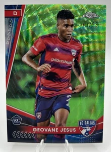 2024 Topps Chrome MLS Geovane Jesus FC Dallas - RC Green Wave Refractor 41/99 - Bild 1 von 3