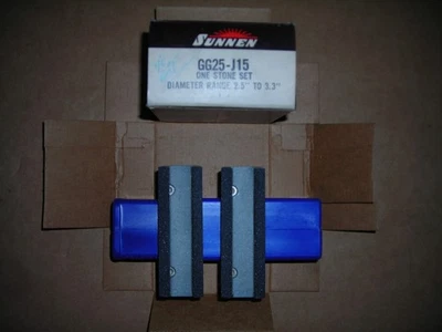 SUNNEN GG25-J15 (70 grit) SILICON CARBIDE (2.5"- 3.3") GUIDELESS HONING STONES - Image 1 of 2