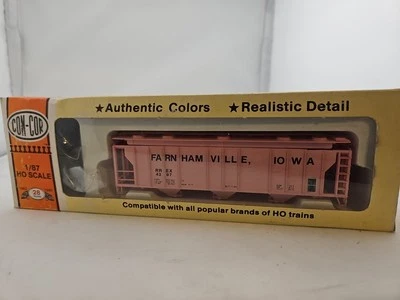 Con-Cor HO Farnhamville Co-Op RREX #4297 47' Covered Hopper w/KDs - Image 1 of 3