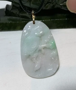 Certified A grade jadeite jade handcarved bird on leaf pendant in 18K gold - Picture 1 of 7