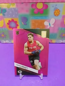 2023 Donruss Elite Tucker Kraft PINK PARALLEL Rookie Green Bay Packers #188 - Bild 1 von 2