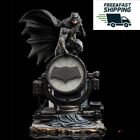 Iron Studios 1/10 Scale Batman Model polystone Statue In Stock In Box Led Light