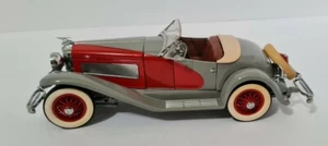 DANBURY MINT 1/24 SCALE - 1935 DUESENBERG SSJ - GREY / RED - Picture 1 of 9