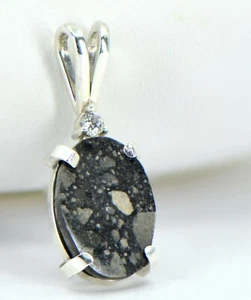 Colgante de meteorito lunar con acento de diamante de ley 925 - joyería de meteorito superior - Imagen 1 de 6