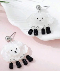 🐑 Boucles d’oreilles mouton blanc – kawaii – 4,5 cm – légères en acrylique ✨ - Imagen 1 de 1