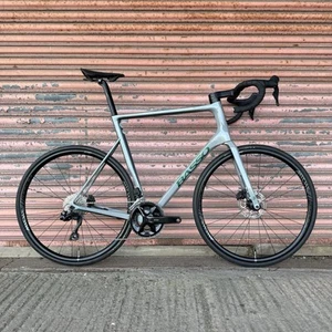 Basso Astra Shimano 105 Di2 Carbon Disc Road Bike - XL 58cm - C2W PX Warranty - Picture 1 of 24