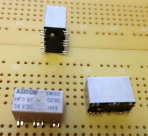 Relé de señal 2A SPDT SMD HF3 97 RF 24V dc biestable 2 bobinas contactos dorados - Imagen 1 de 2