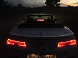 Illuminated Wind Screen for Camaro Convertible to Reduce topdown Draft and Noise - Bild 1 von 4