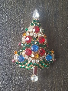 Warner Christmas Tree Colored Rhinestones Vintage Gold Tone Brooch/Pin 2 1/2" - Picture 1 of 4
