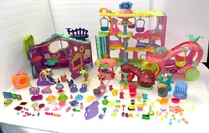 Littlest Pet Shop SET ✿Club Baumhaus✿Rund & Rund Pet Town ✿ZUBEHÖR ✿HAUSTIERE - Bild 1 von 6