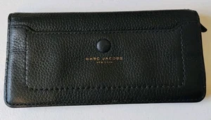 Portafoglio Marc Jacobs Empire City Open Face Bottone a Scatto Pelle Nero Ciottolato - Foto 1 di 8