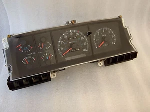Grupo de medidor de tacómetro 87-91 REACONDICIONADO F150 F250 F350 Bronco - Imagen 1 de 19
