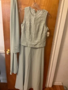 NWT Karen Miller NY Vintage Beaded Evening gown, light green size 10 - Picture 1 of 6