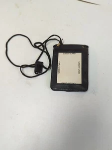 Negro Cuero Genuino Tarjeta de Identificación Soporte Insignia Correa para el Cuello Bolsa Tarjetas Billetera - Imagen 1 de 5