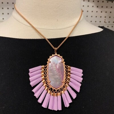 Collar Colgante Largo Kendra Scott Betsy Oro Rosa en Perla Lila - Nuevo con Etiquetas Foto 1 de 4